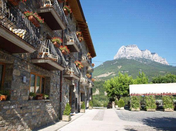 Hotel Restaurante Revestido Escalona Eksteriør bilde